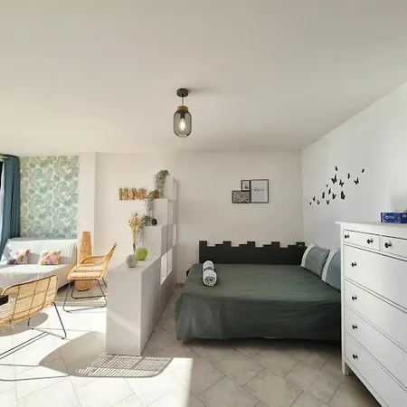 O Sixieme Face Au Port Avec Garage Prive, Climatisation Et Wifi - Rossiconciergerie - Linge Inclus *