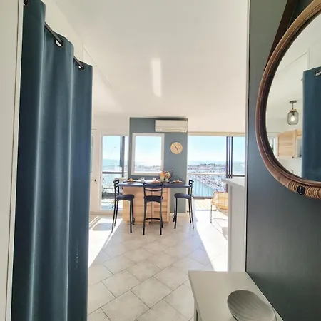 O Sixieme Face Au Port Avec Garage Prive, Climatisation Et Wifi - Rossiconciergerie - Linge Inclus *